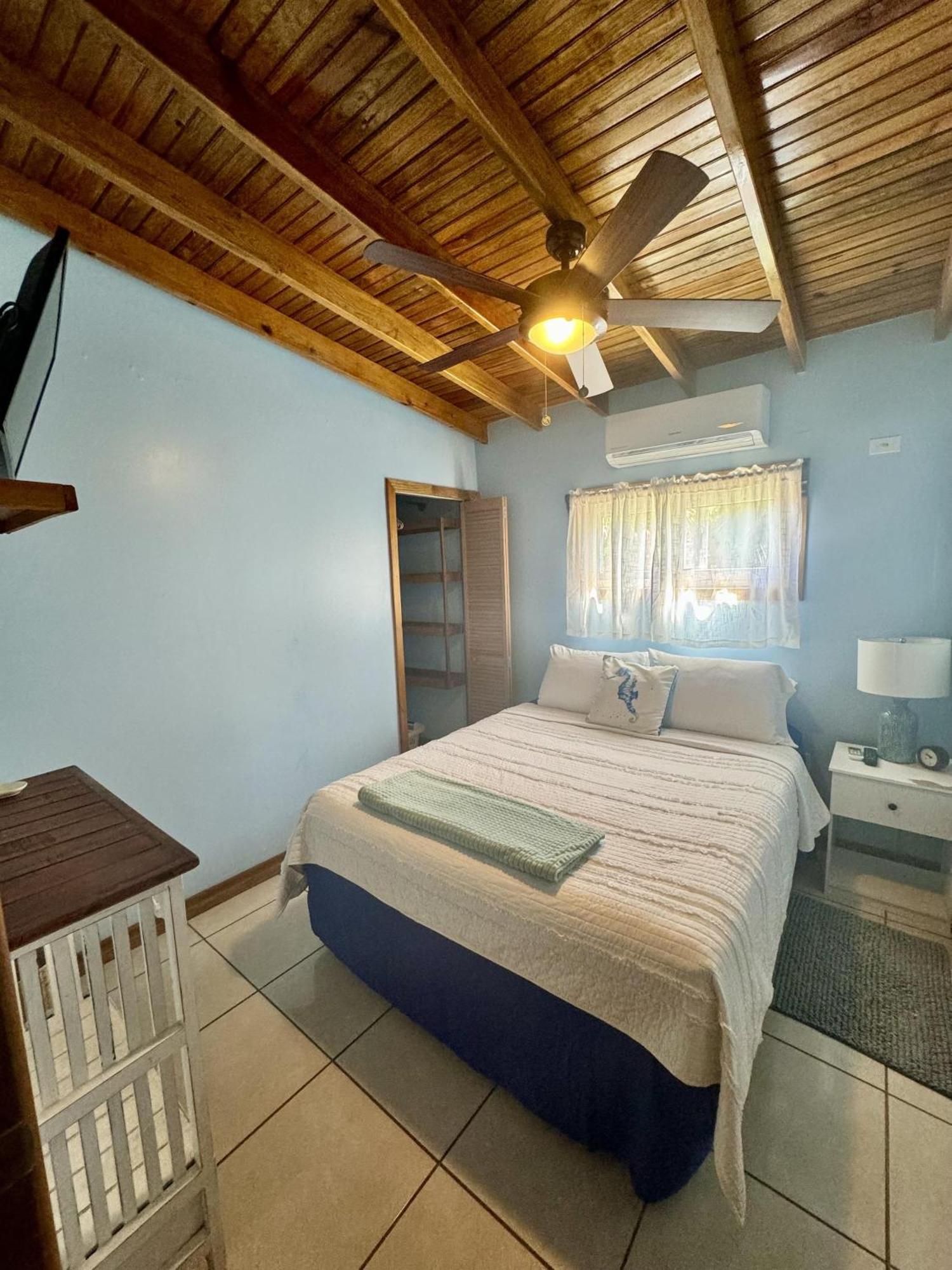 Blue Bahia Resort Sandy Bay Luaran gambar