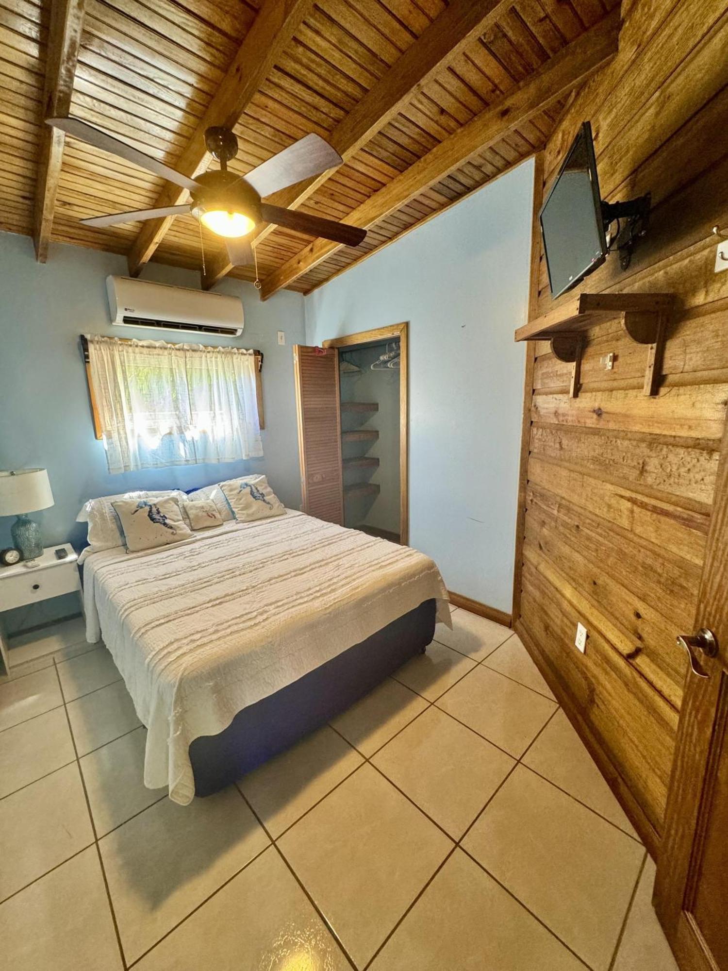 Blue Bahia Resort Sandy Bay Luaran gambar