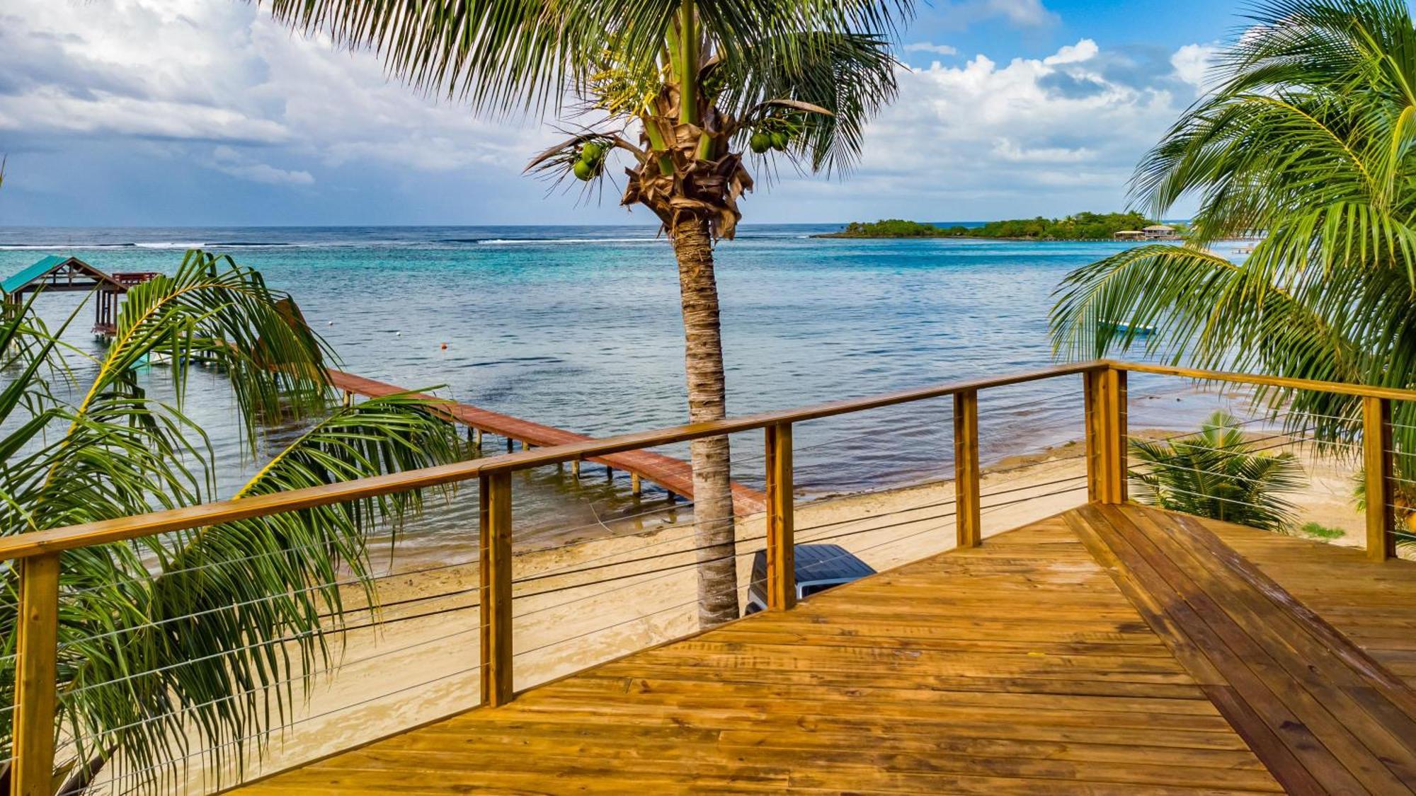 Blue Bahia Resort Sandy Bay Luaran gambar